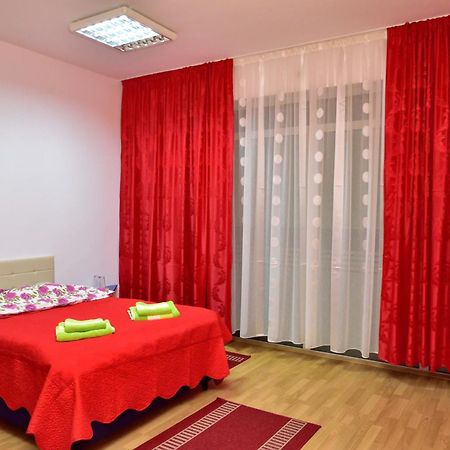 Pensiunea La Safari Targu Neamt Luaran gambar