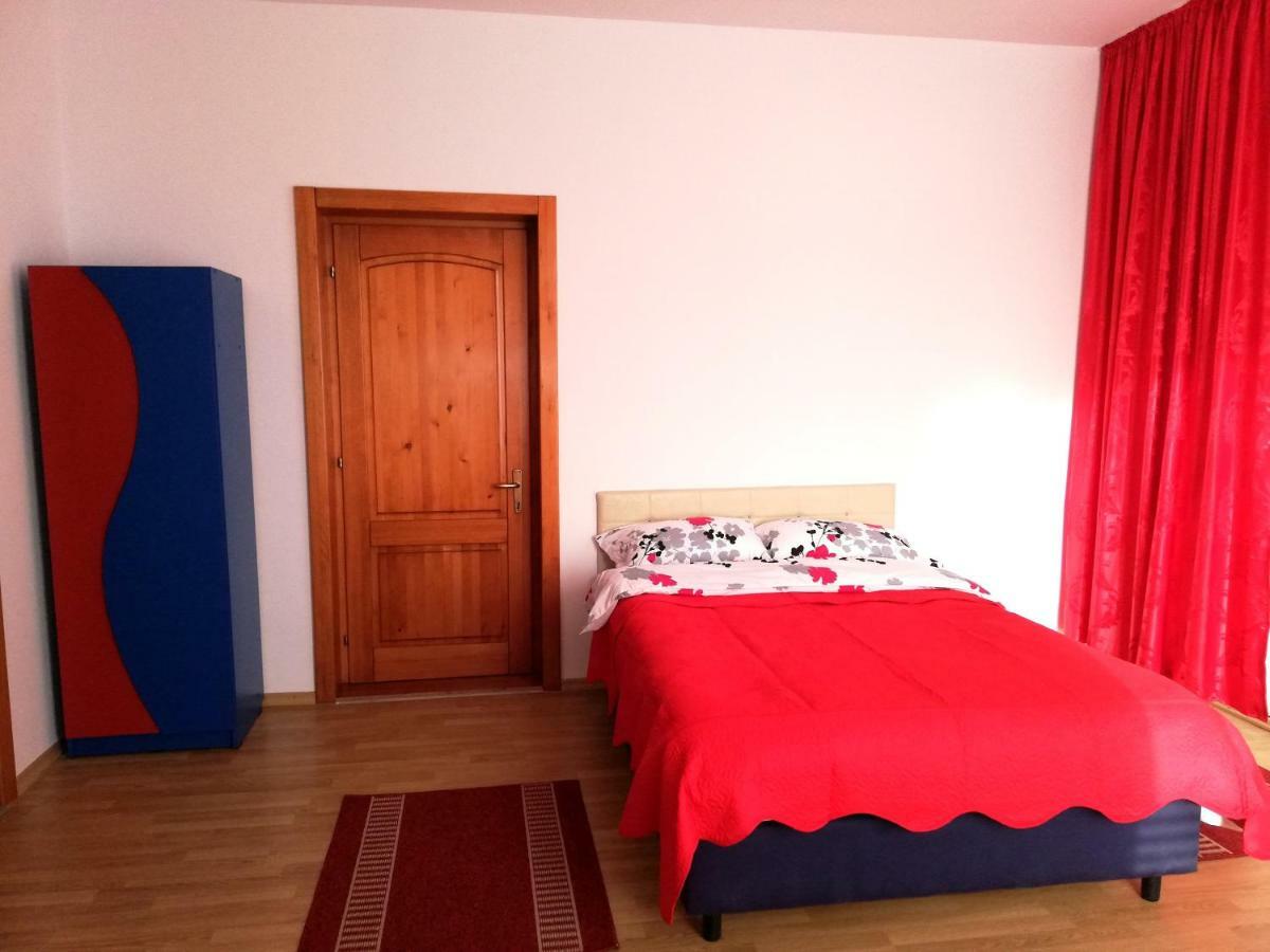 Pensiunea La Safari Targu Neamt Luaran gambar
