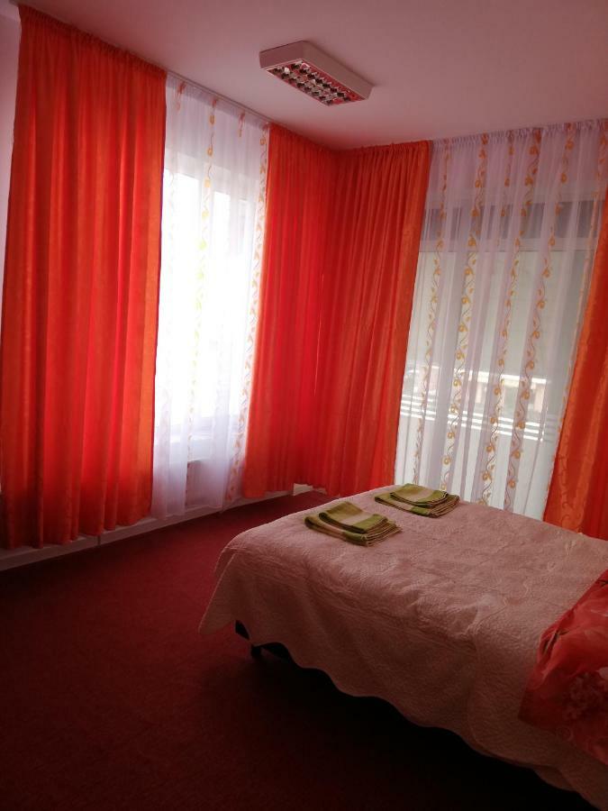 Pensiunea La Safari Targu Neamt Luaran gambar