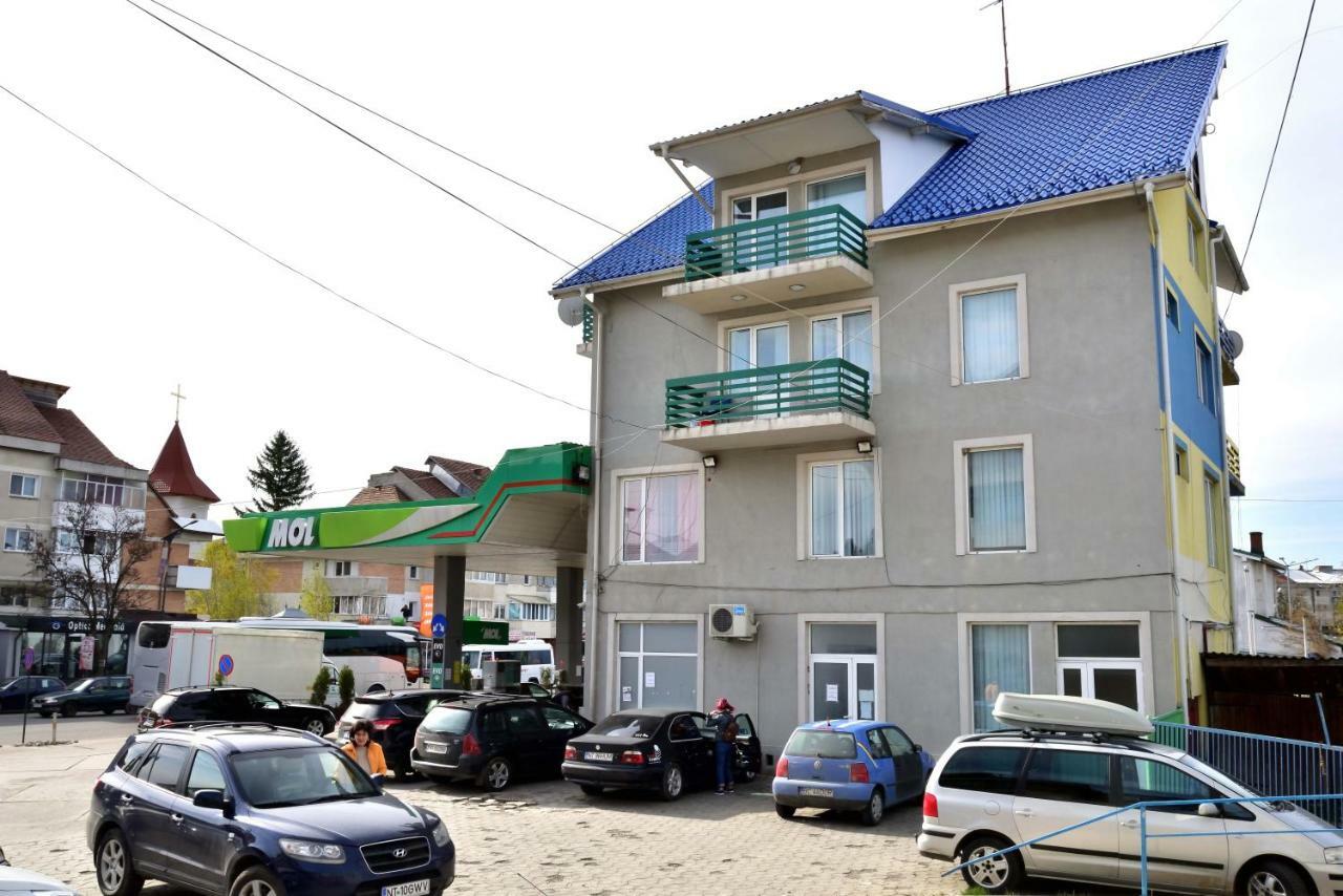 Pensiunea La Safari Targu Neamt Luaran gambar