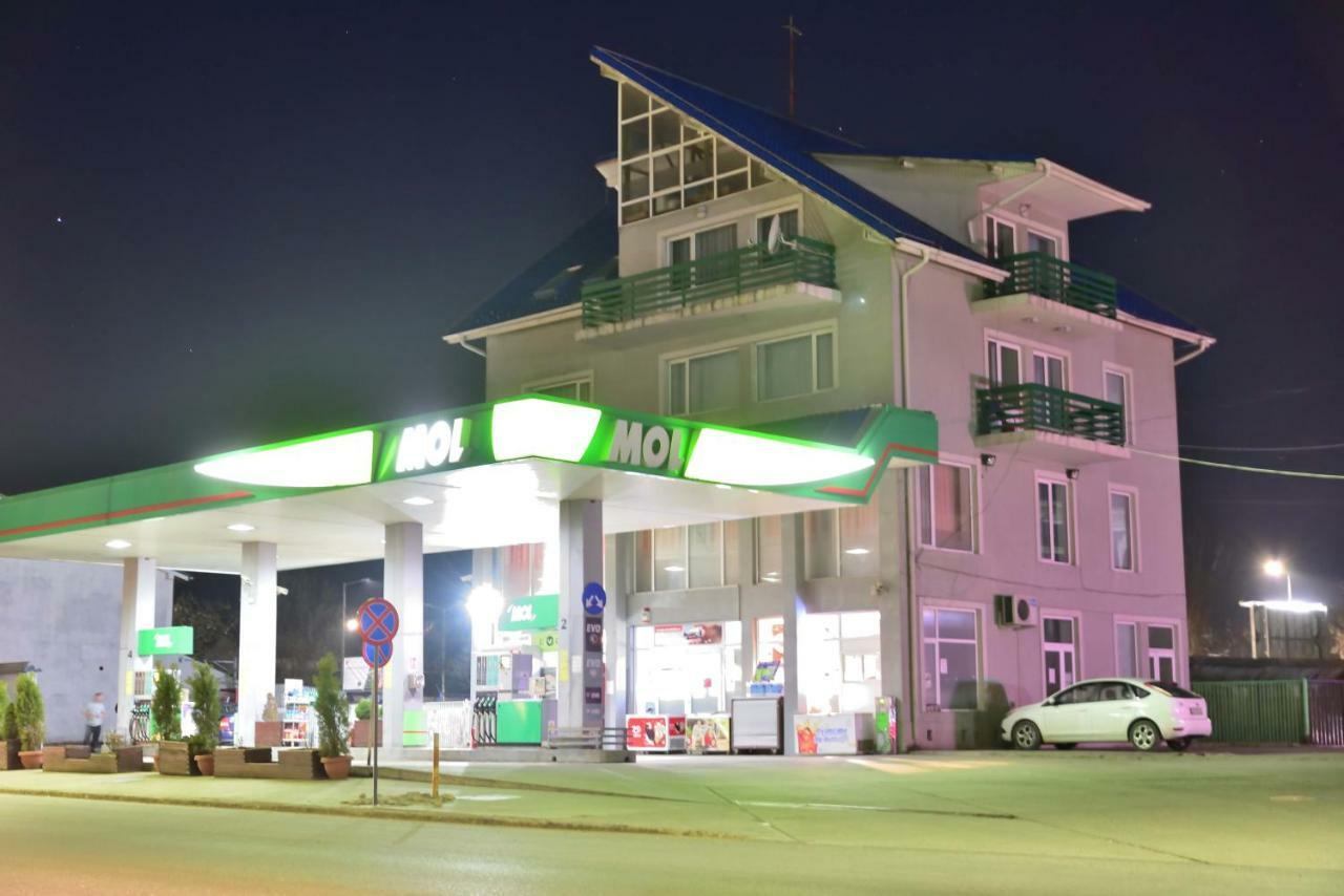 Pensiunea La Safari Targu Neamt Luaran gambar