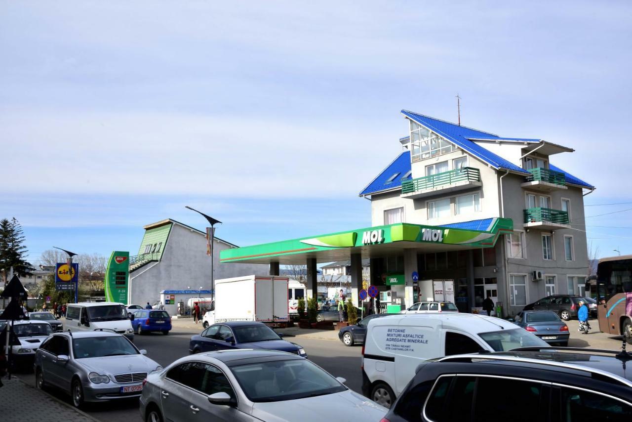 Pensiunea La Safari Targu Neamt Luaran gambar