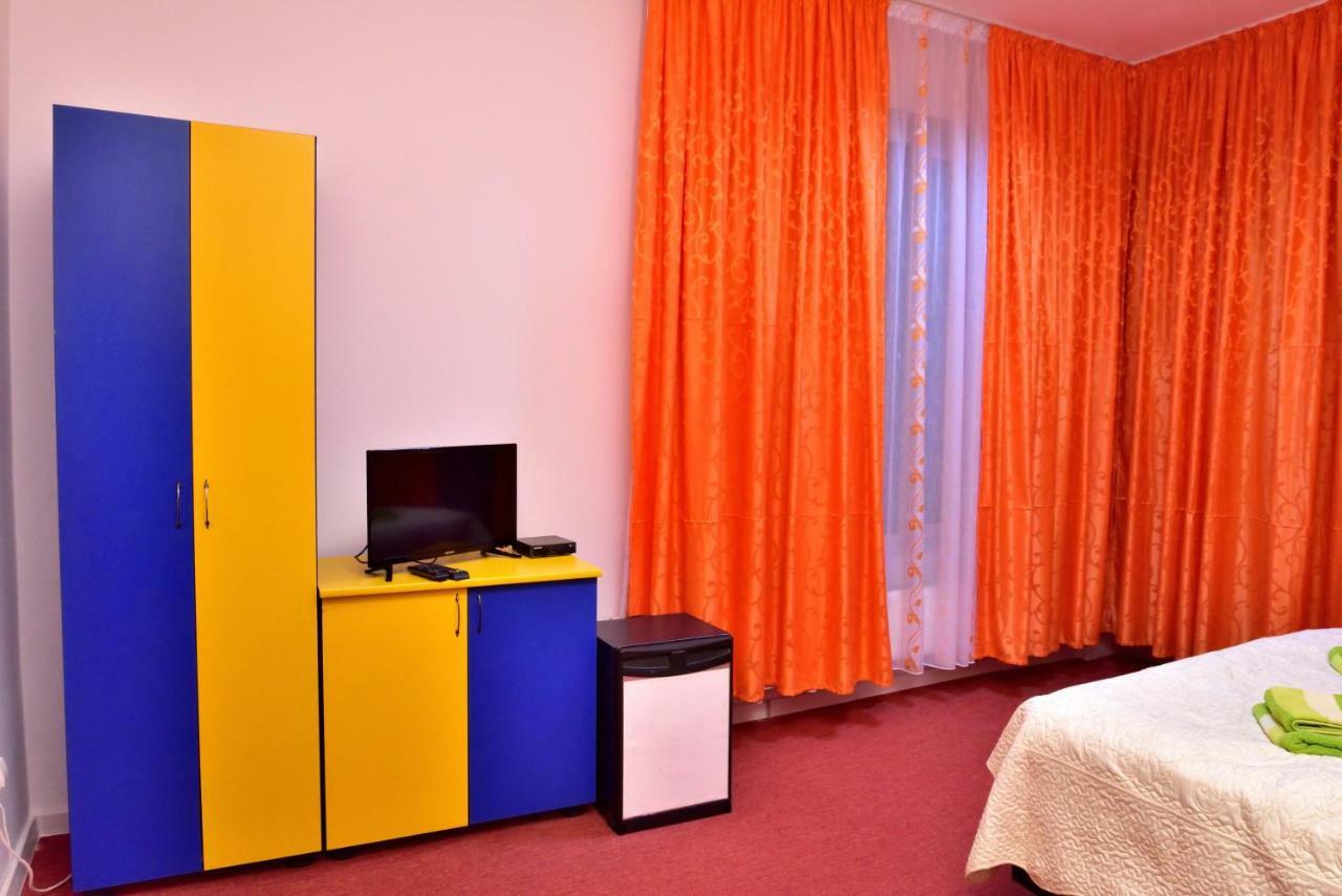 Pensiunea La Safari Targu Neamt Luaran gambar