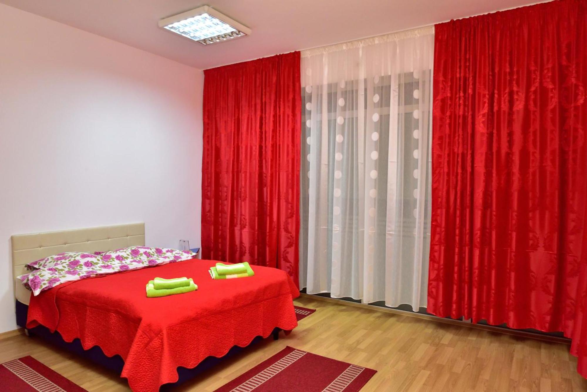 Pensiunea La Safari Targu Neamt Luaran gambar